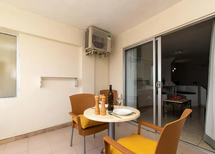 Santa Maria 133 - Apartament *